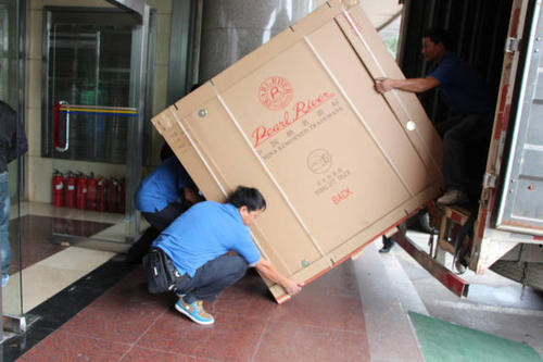 崖城镇钢琴贵重工艺品无忧运
